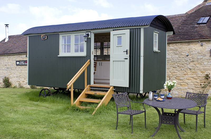 Shepherd Hut - The Ashton